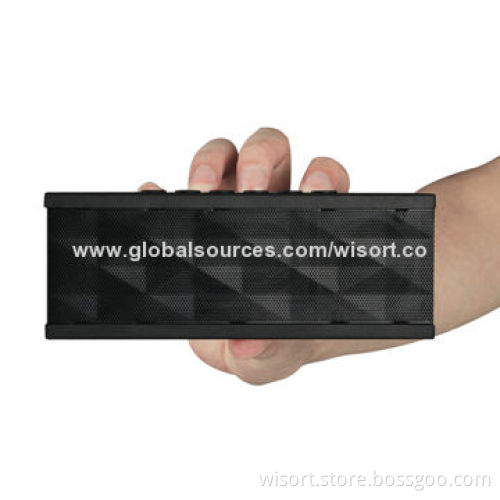 2014 most popular Bluetooth stereo speaker with 1,000mAh recharger battery